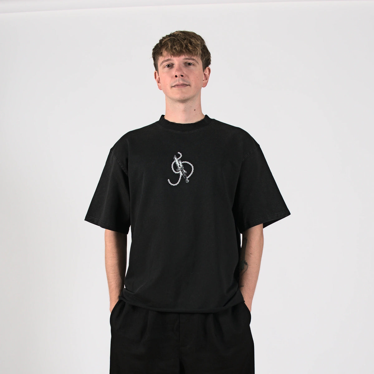 model:Model měří 178 cm a má velikost S