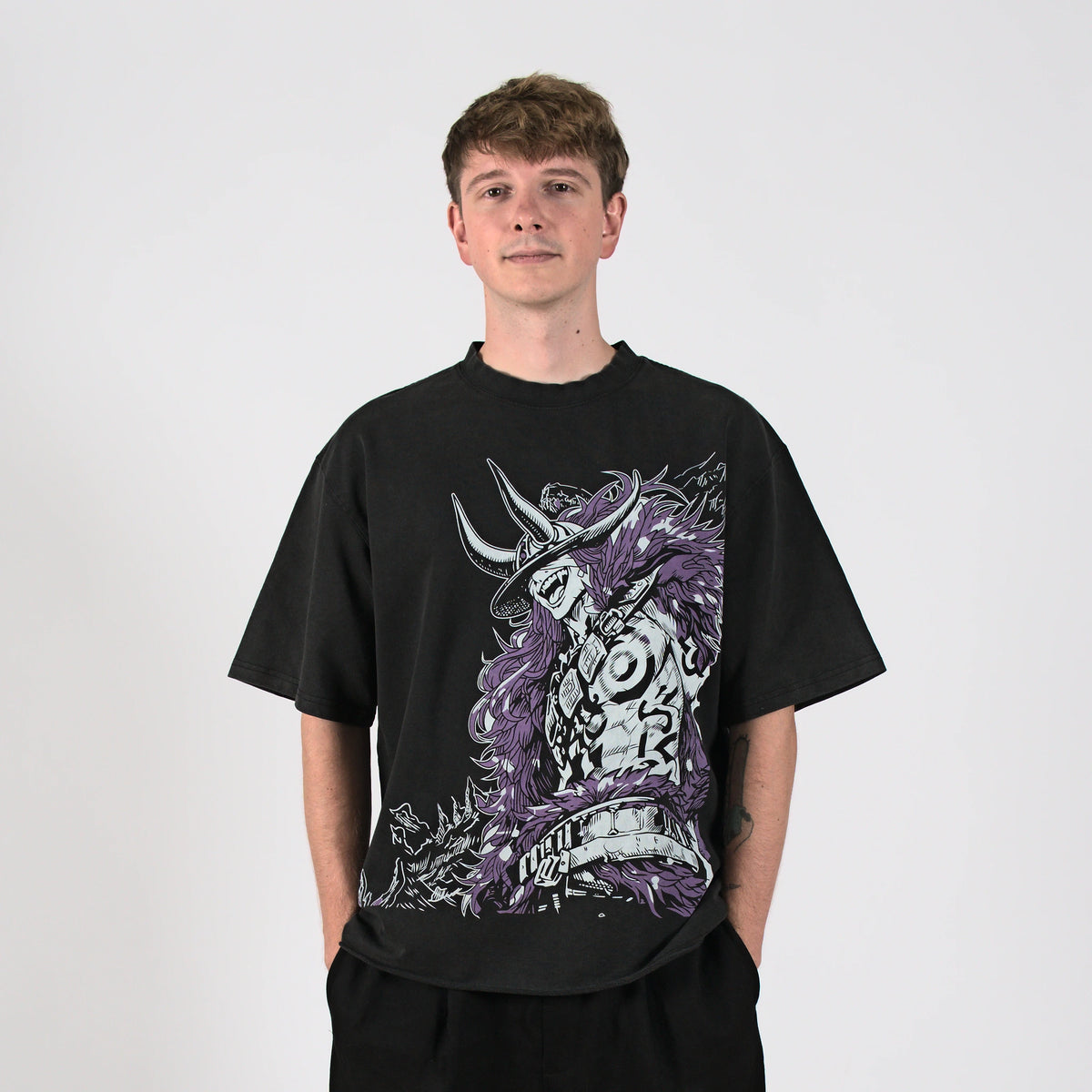 model:Model měří 178 cm a má velikost S